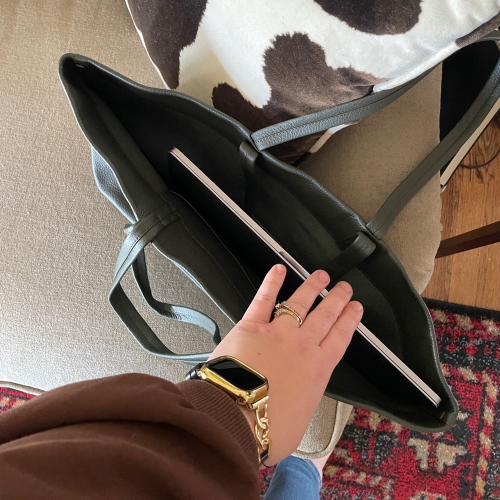 Cuyana Dark Green Classic Easy Tote - Leather - Picture 9 of 9